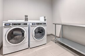 Holiday Inn Express & Suites Moore by IHG