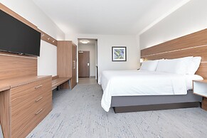 Holiday Inn Express & Suites Moore by IHG