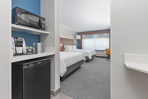 Holiday Inn Express & Suites Moore by IHG