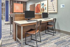 Holiday Inn Express & Suites Moore by IHG