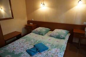Hotel Duets