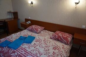 Hotel Duets