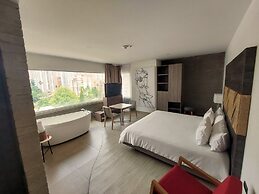 V Grand Hotel, a member of Radisson Individuals