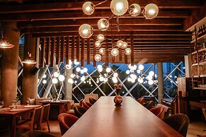 V Grand Hotel, a member of Radisson Individuals