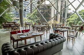 V Grand Hotel, a member of Radisson Individuals