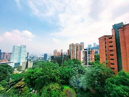 V Grand Hotel, a member of Radisson Individuals