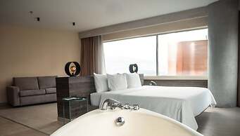 V Grand Hotel, a member of Radisson Individuals