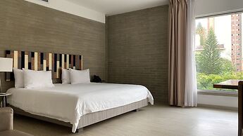 V Grand Hotel, a member of Radisson Individuals