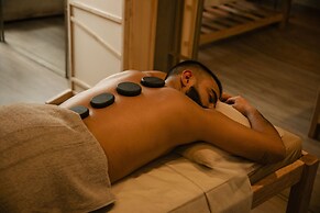 V Grand Hotel, a member of Radisson Individuals