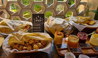 V Grand Hotel, a member of Radisson Individuals