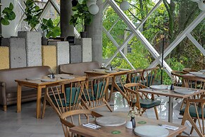 V Grand Hotel, a member of Radisson Individuals