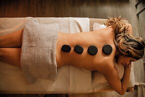 V Grand Hotel, a member of Radisson Individuals