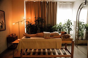 V Grand Hotel, a member of Radisson Individuals