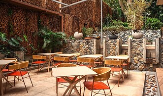 V Grand Hotel, a member of Radisson Individuals