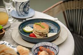 V Grand Hotel, a member of Radisson Individuals