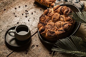 V Grand Hotel, a member of Radisson Individuals