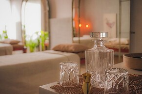 V Grand Hotel, a member of Radisson Individuals