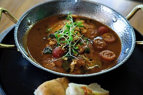 V Grand Hotel, a member of Radisson Individuals