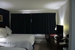 Morinville Plaza & Suites