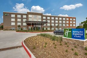 Holiday Inn Express & Suites Dallas North - Addison by IHG