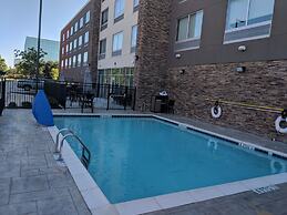 Holiday Inn Express & Suites Dallas North - Addison by IHG