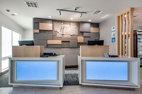 Holiday Inn Express & Suites Dallas North - Addison by IHG