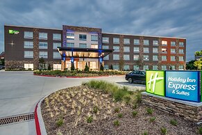 Holiday Inn Express & Suites Dallas North - Addison by IHG