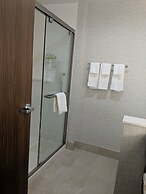 Holiday Inn Express & Suites Dallas North - Addison by IHG