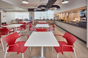 City Express Junior by Marriott Toluca Zona Industrial