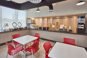 City Express Junior by Marriott Toluca Zona Industrial