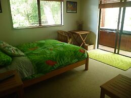 Pohutukawa Coast Bed & Breakfast