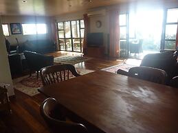 Pohutukawa Coast Bed & Breakfast