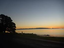 Pohutukawa Coast Bed & Breakfast