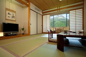 Yufuin Hotel Shuhokan