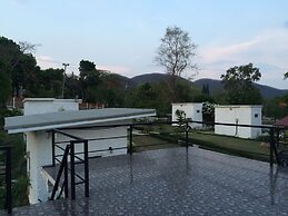 WhiteRock Resort Pakchong