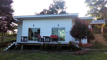 WhiteRock Resort Pakchong