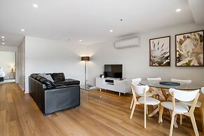 Kangaroo Bay Apartments