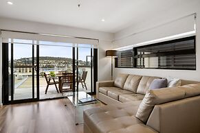Kangaroo Bay Apartments