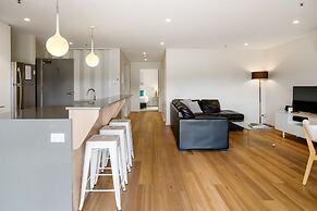 Kangaroo Bay Apartments