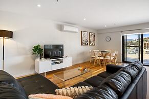 Kangaroo Bay Apartments