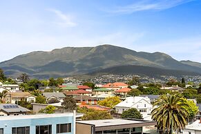 Kangaroo Bay Apartments
