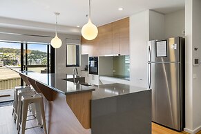 Kangaroo Bay Apartments