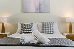 Kangaroo Bay Apartments