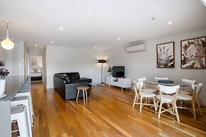 Kangaroo Bay Apartments