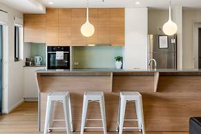 Kangaroo Bay Apartments