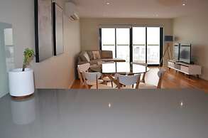 Kangaroo Bay Apartments