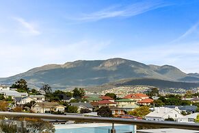 Kangaroo Bay Apartments