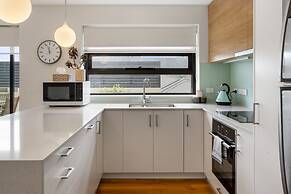 Kangaroo Bay Apartments