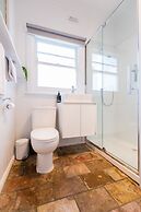 Kangaroo Bay Apartments