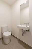 Kangaroo Bay Apartments